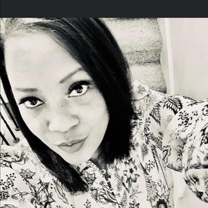 Meet your Posher, Latosha